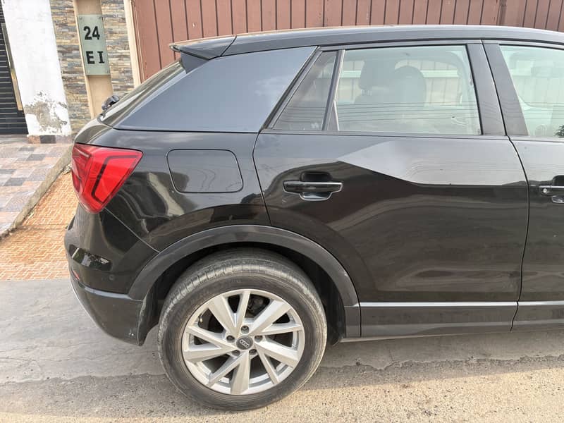 Audi Q2 2017 10