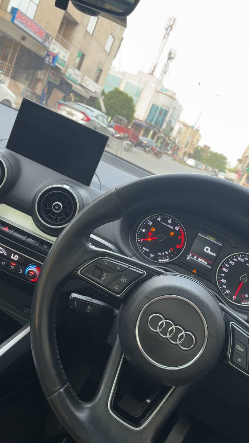 Audi Q2 2017 13