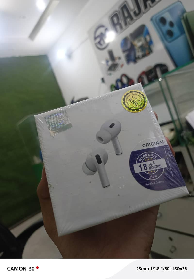pro 2 earbuds 0