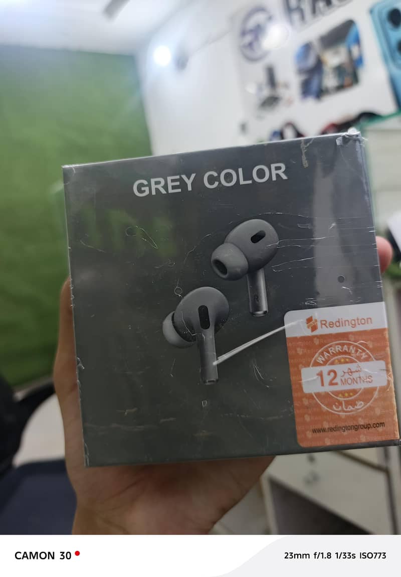 pro 2 earbuds 3