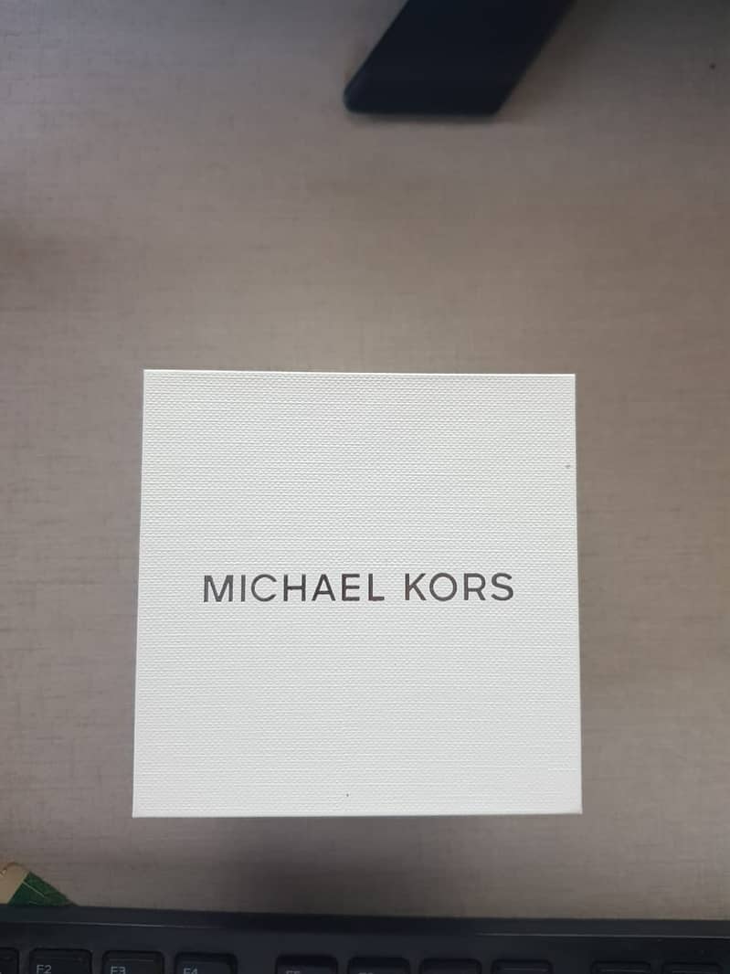 branded watch michael Kors 2