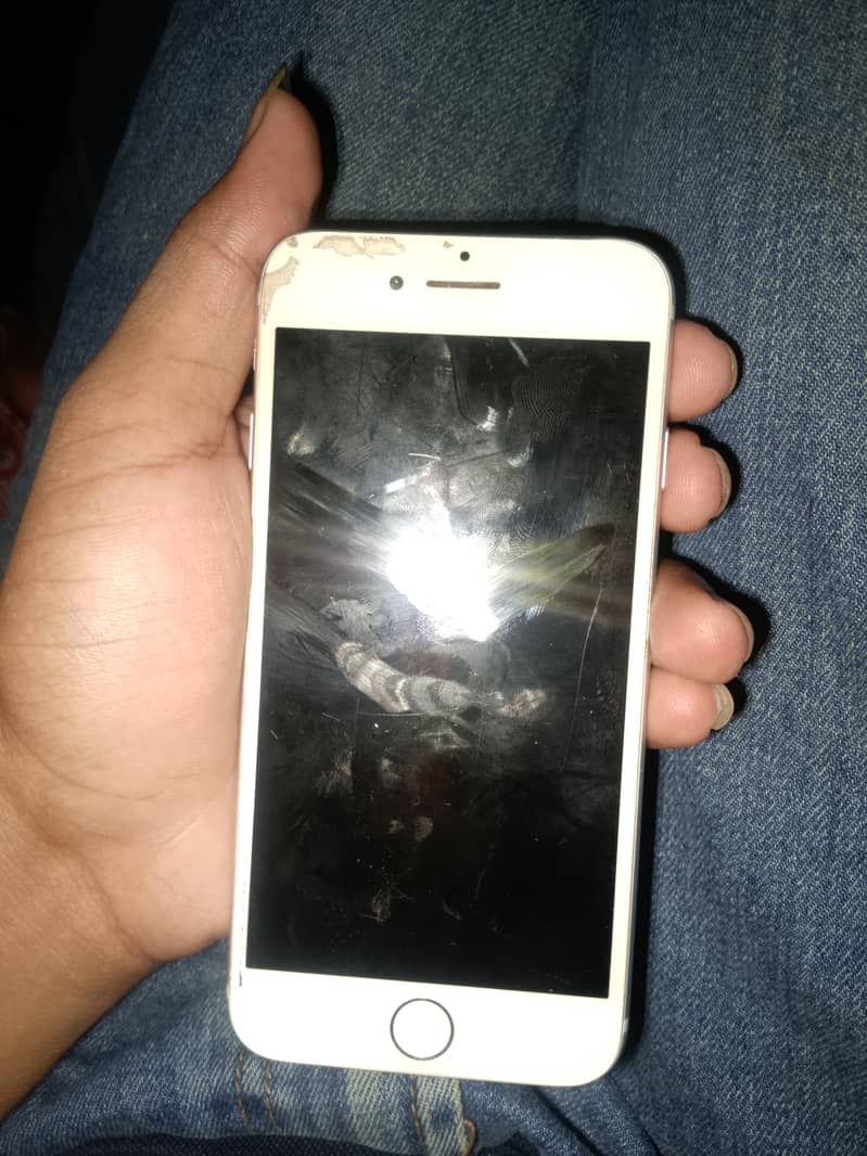Apple iPhone 7 0