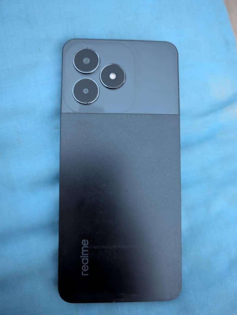 Realme C51 1