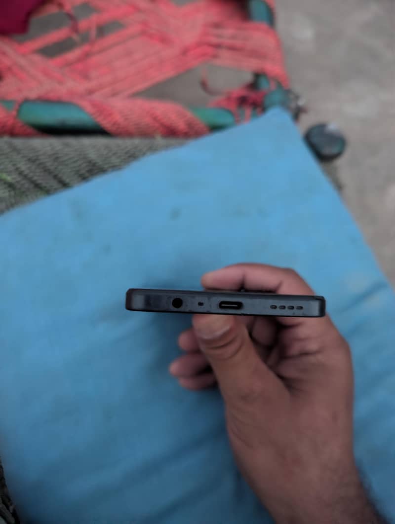 Realme C51 8