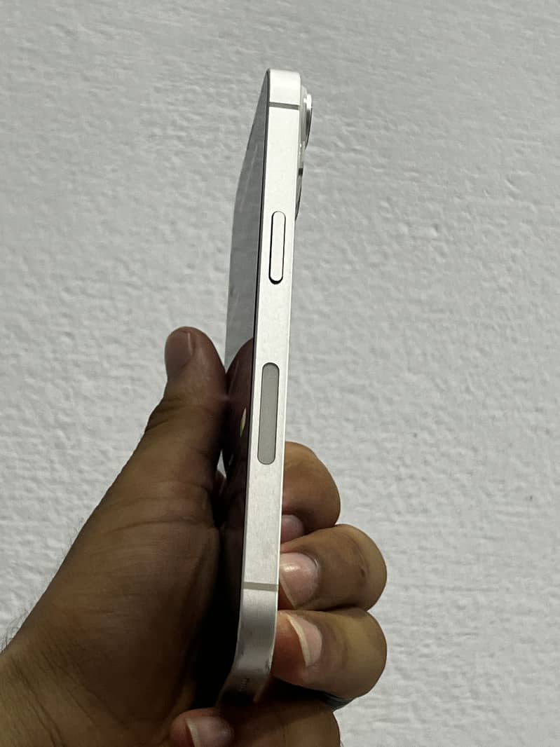 Apple iPhone 14 5