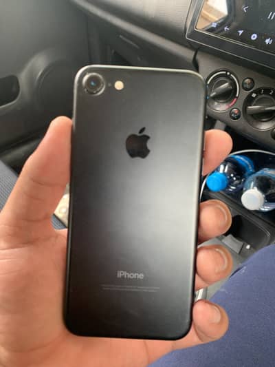Apple iPhone 7
