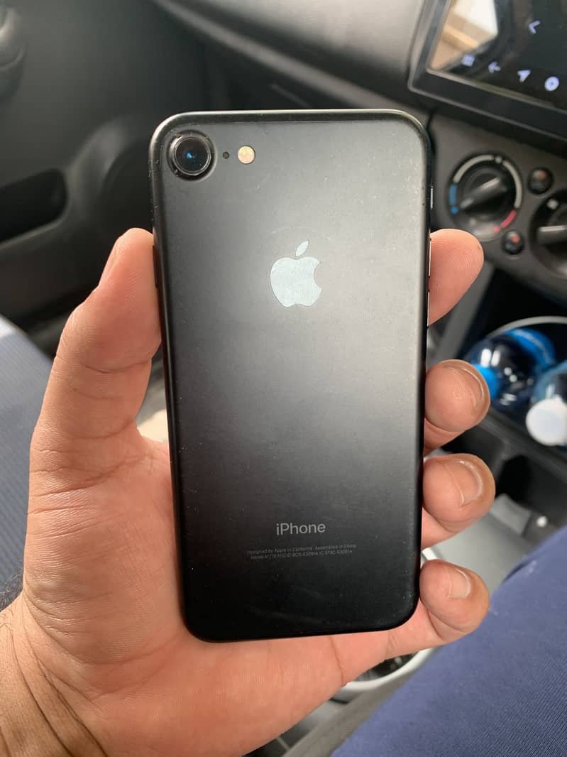 Apple iPhone 7 1