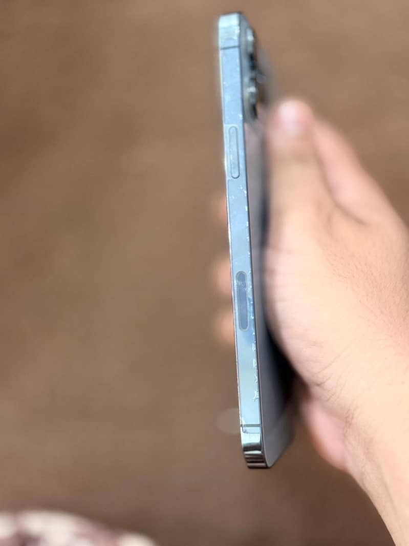 Apple iPhone 13 Pro Max 8