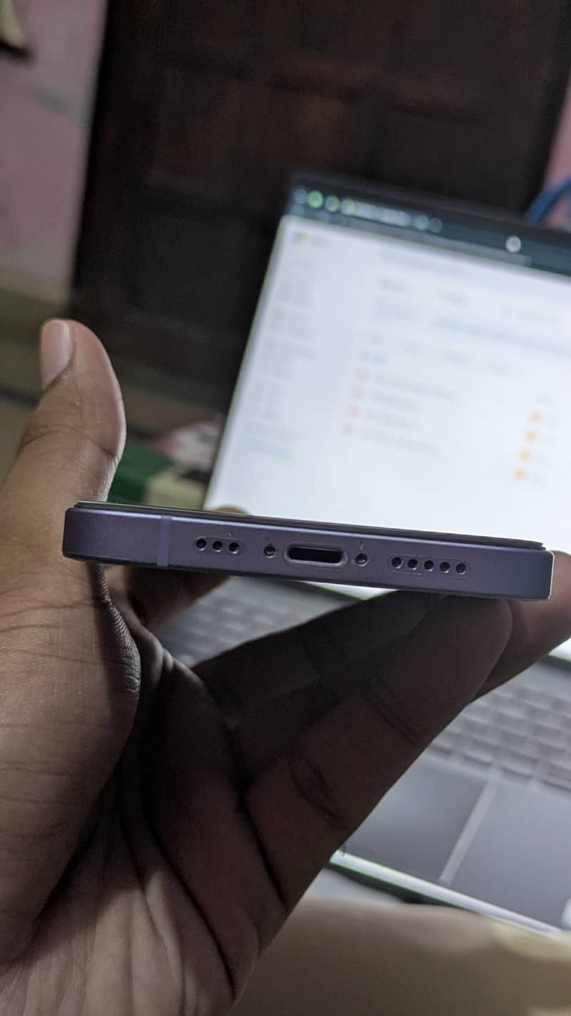 Apple iPhone 12 2