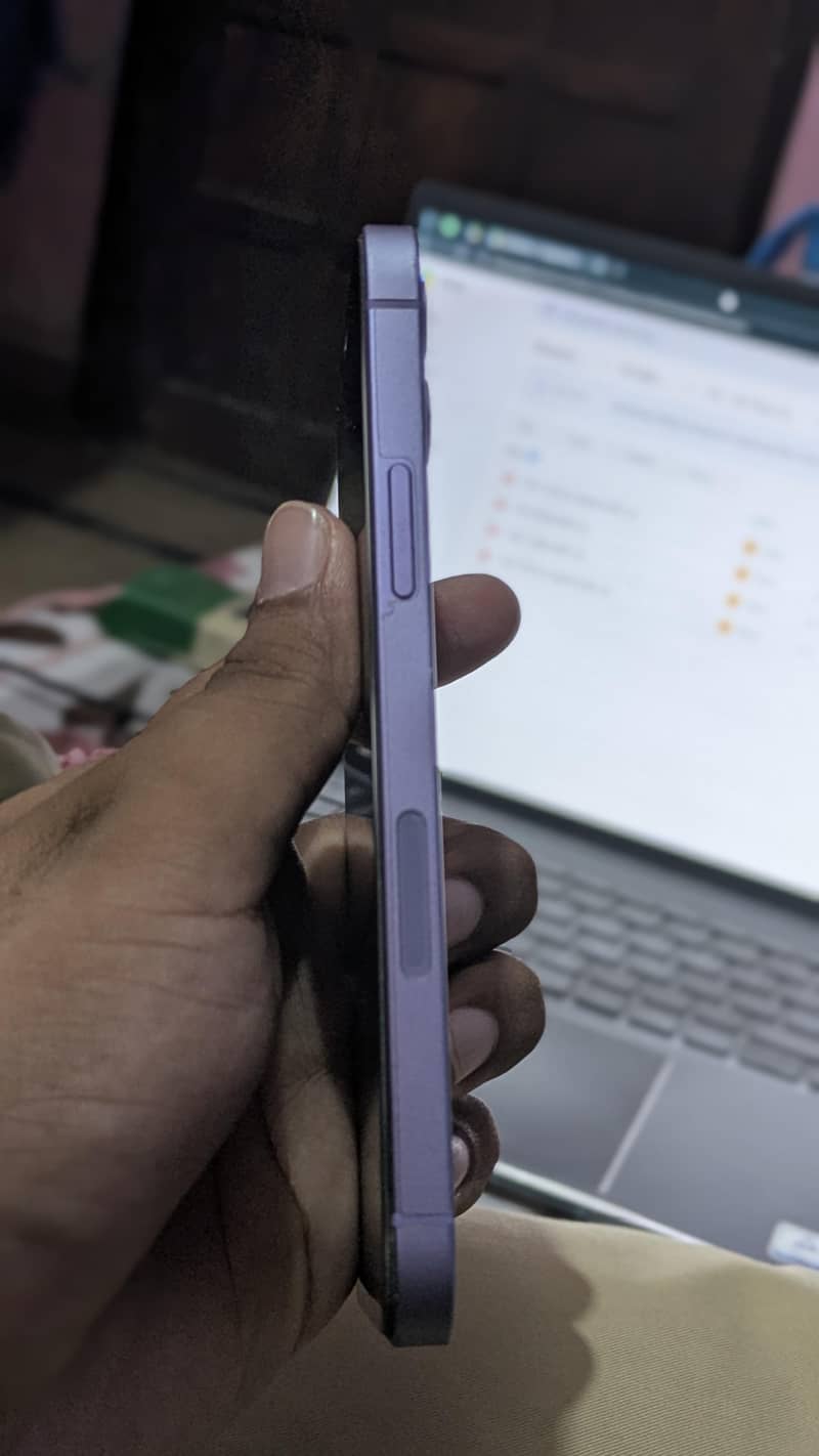 Apple iPhone 12 3