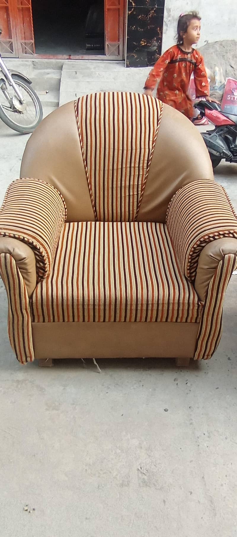 Sofa Set Sale - 3 Seater + 2 Seater + 1 Seater - Single bhi milega 2