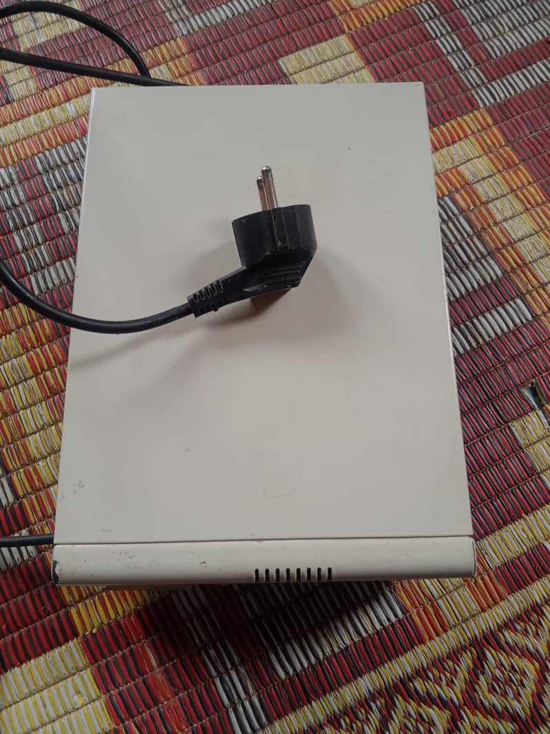 Easy Tech Steplizer 500VA 4