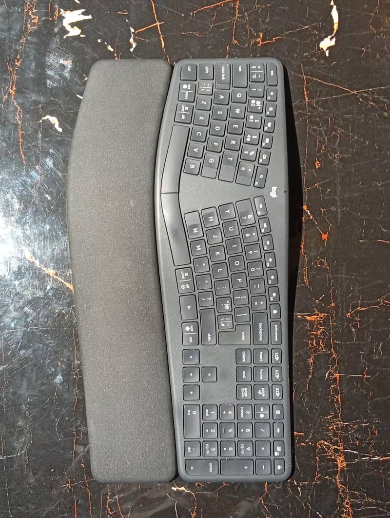 Logitech K-860 0