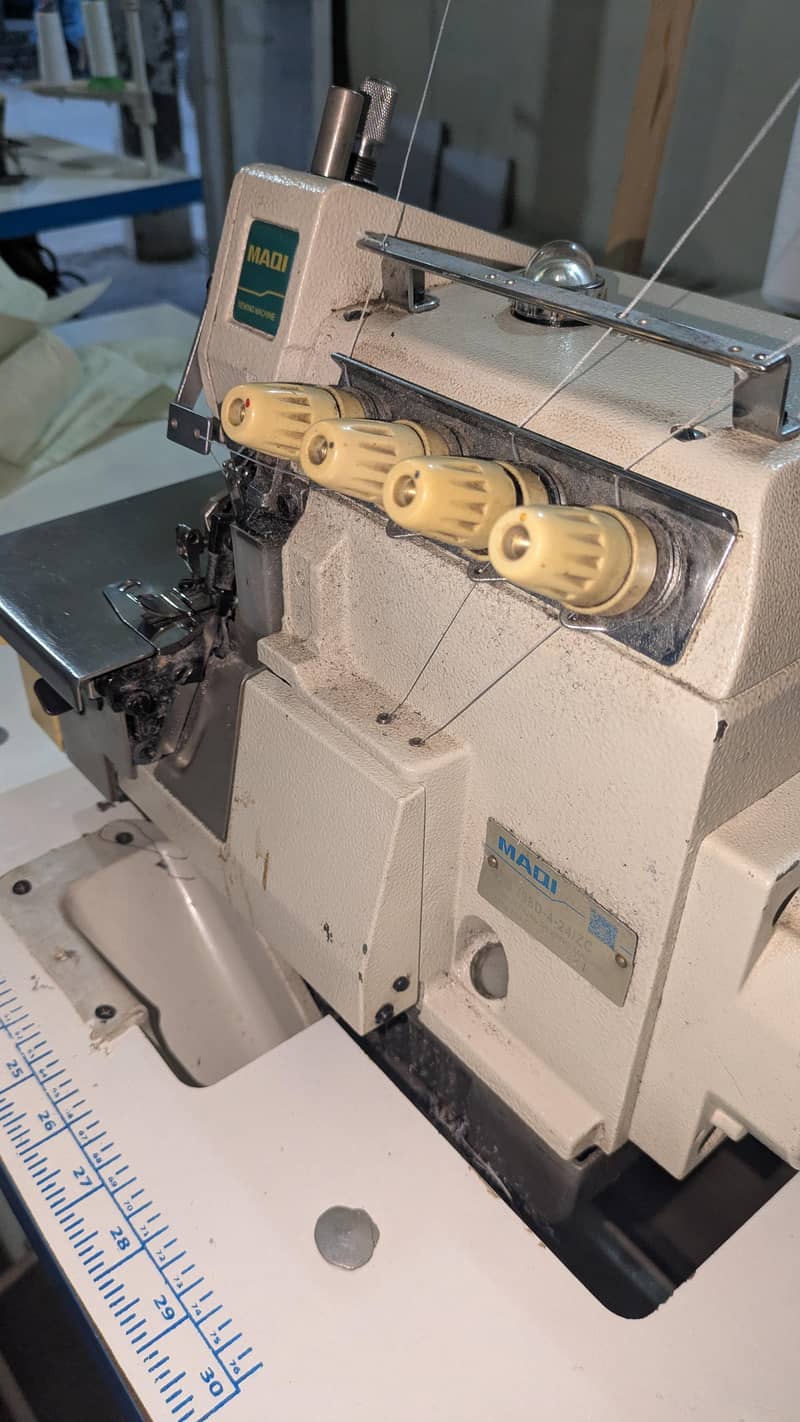 Overlock machine 3