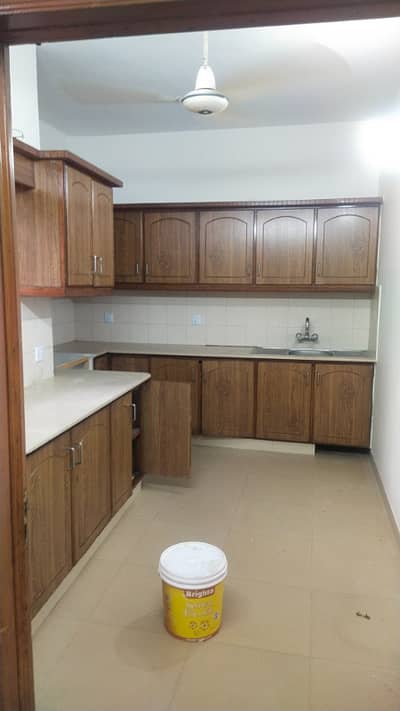 Wapda town B4 block 1 kanal upper portion available for rent