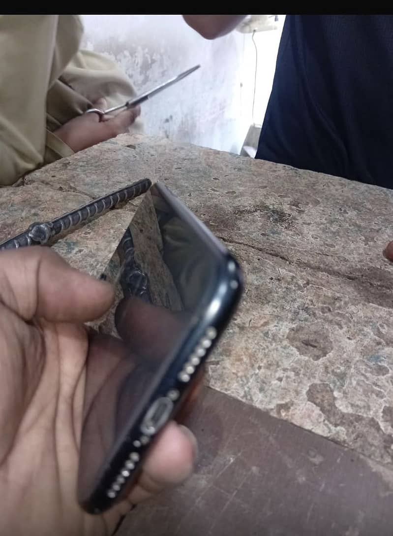 Apple iPhone XR 1