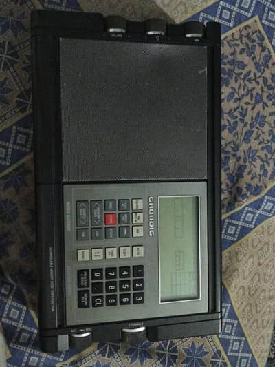 grundig satellite 700 radio