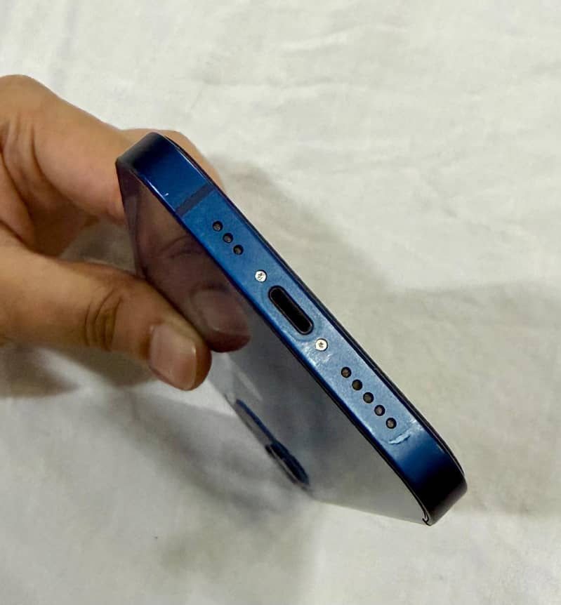 Apple iPhone 12 5