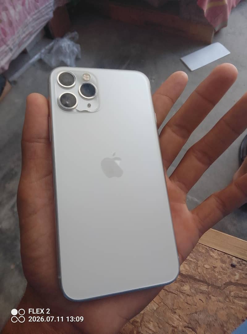 iphone 11 pro 3