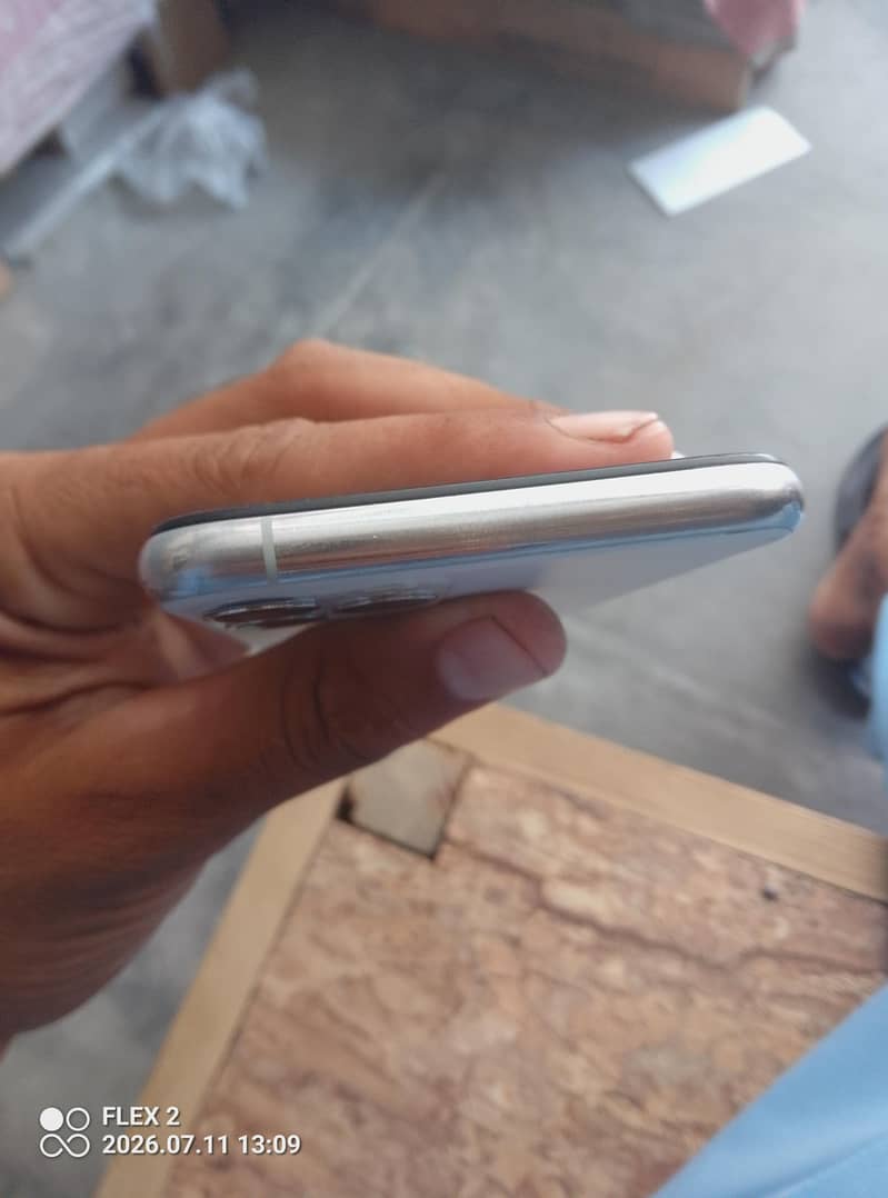 iphone 11 pro 5
