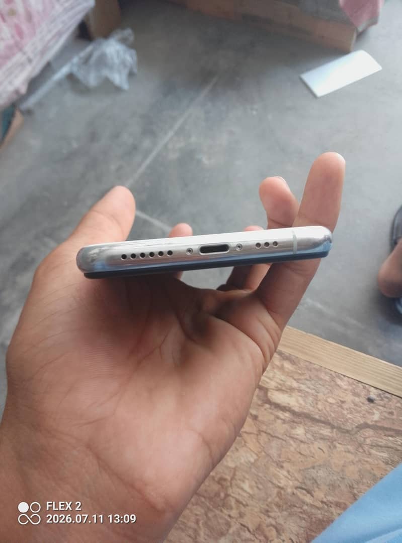 iphone 11 pro 6