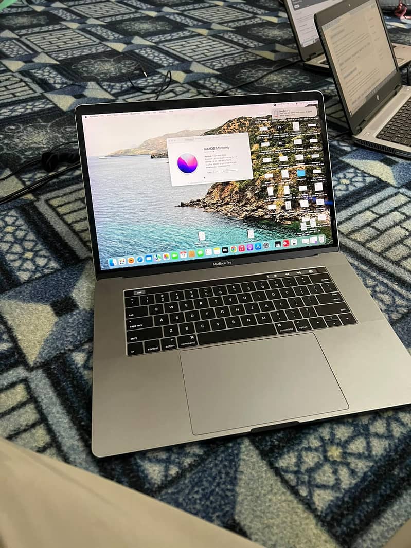 MacBook pro 2016 model 2