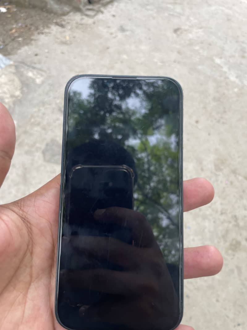 Apple iPhone 13 3