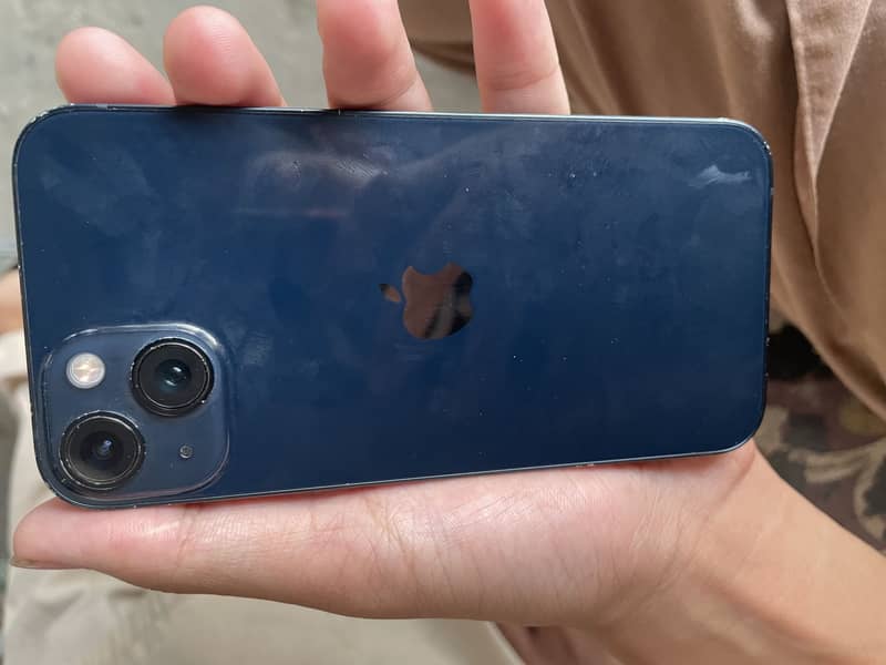 Apple iPhone 13 6