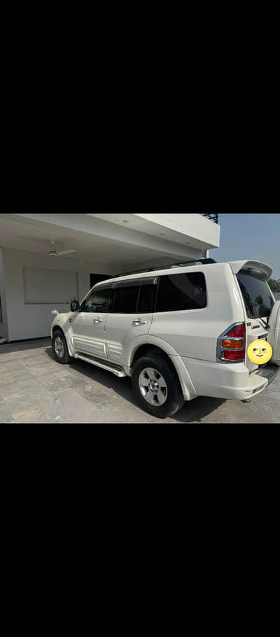 Mitsubishi Pajero 2000