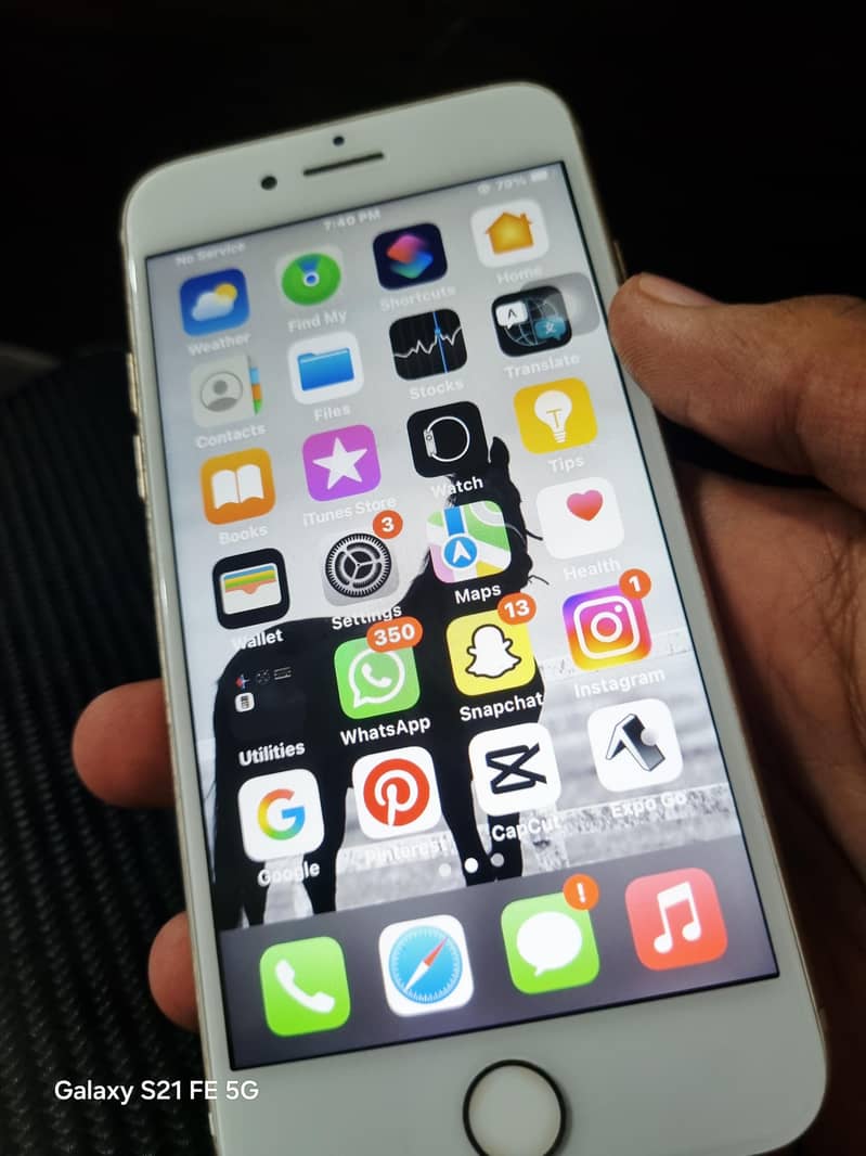 Apple iPhone 7 0