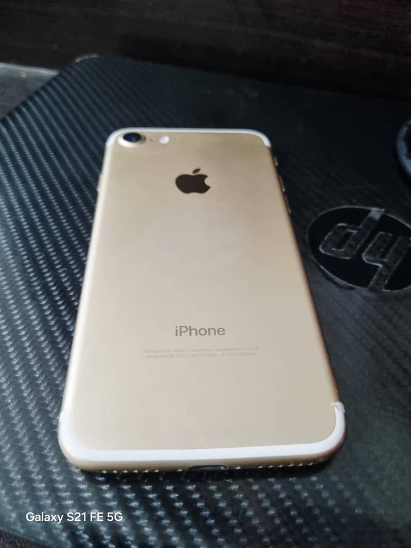 Apple iPhone 7 2