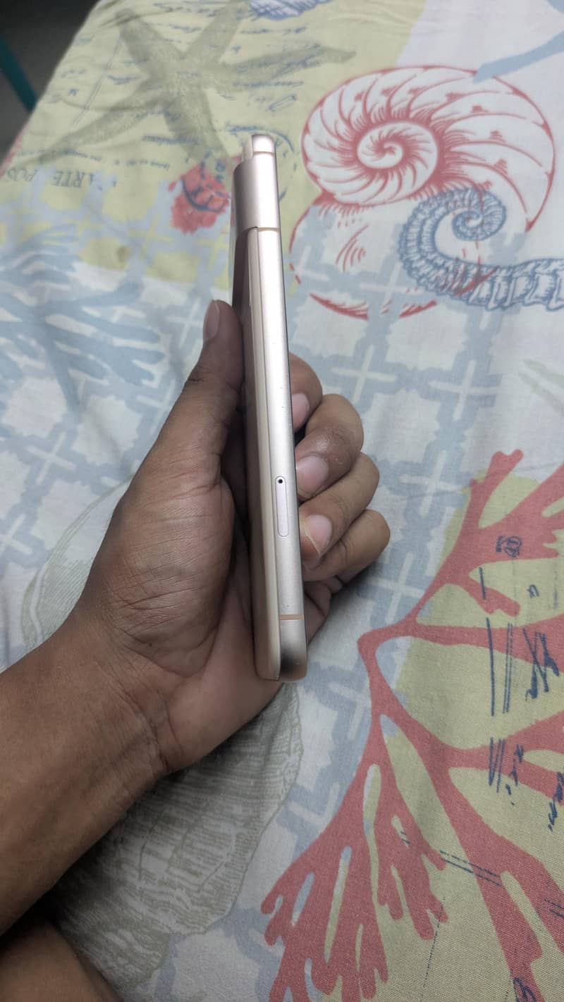 Google Pixel 8 5