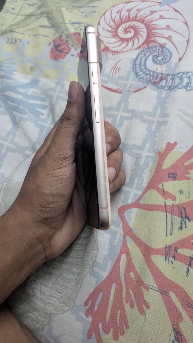 Google Pixel 8 6