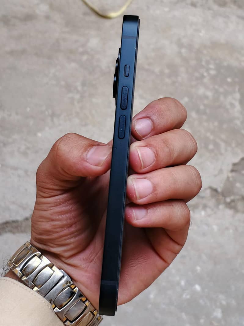 Apple iPhone 14 2