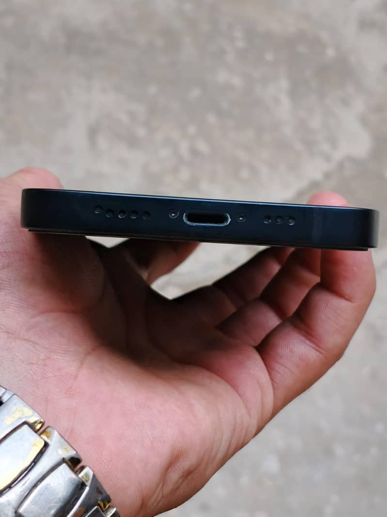 Apple iPhone 14 5