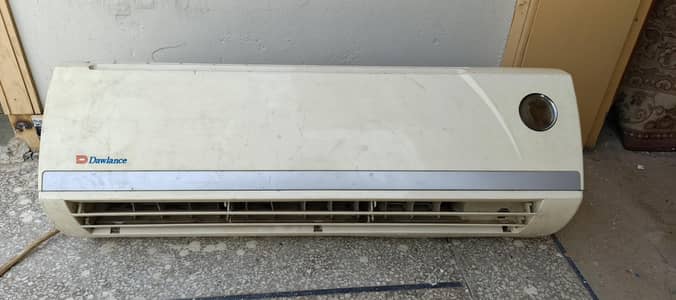 used ac non inverter 1 ton dawlance