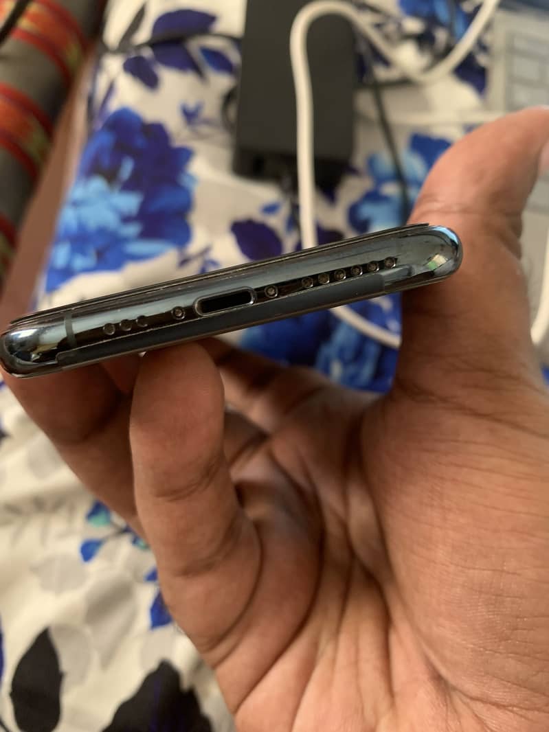 Apple iPhone 11 Pro 2