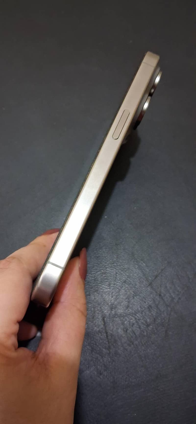 Apple iPhone 15 Pro 4