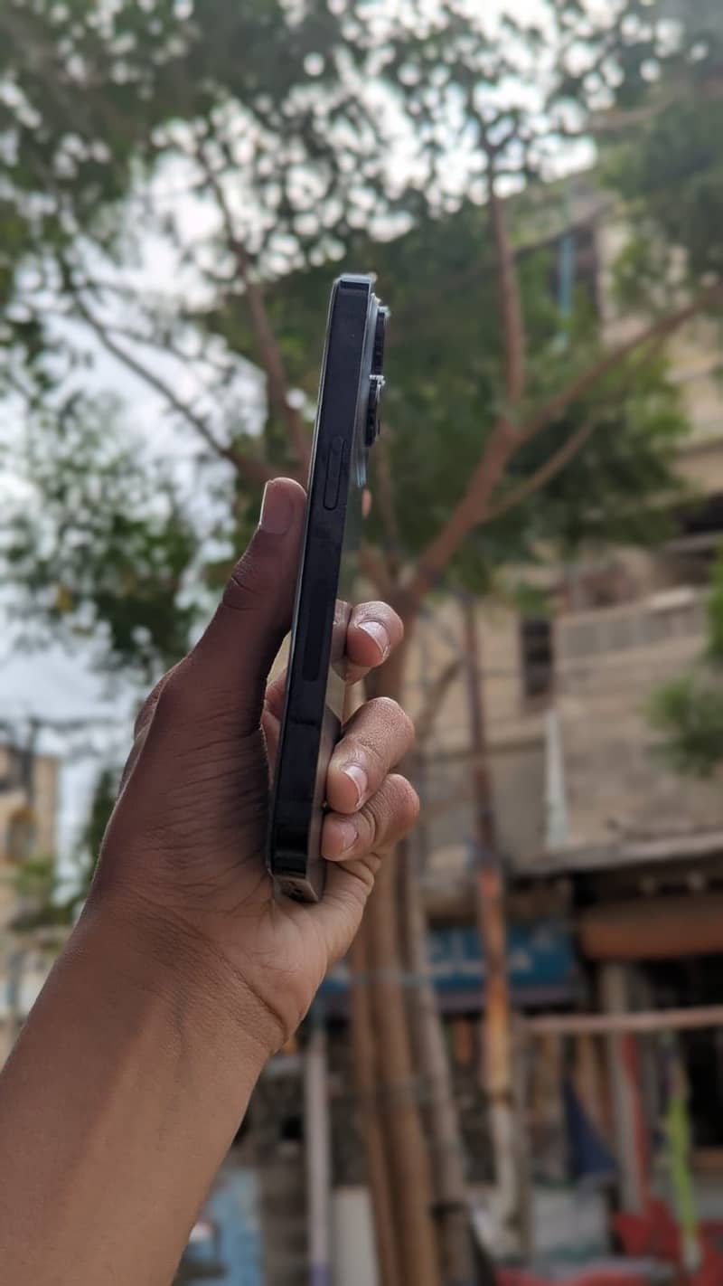 Apple iPhone 14 Pro 0