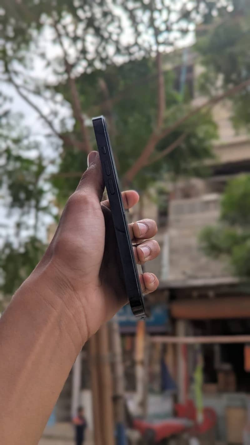 Apple iPhone 14 Pro 2