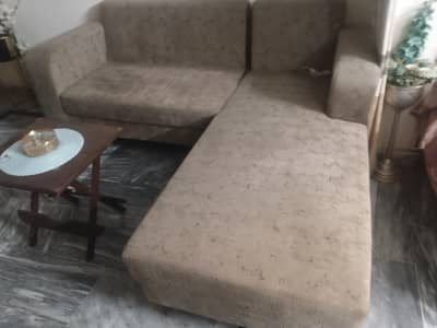 L shaped sofa 5 seater urgent sell only serious buyer contact with me