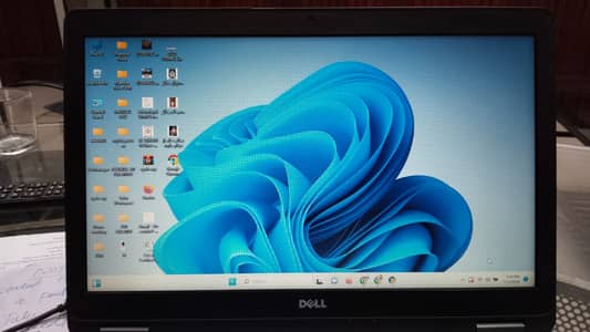 LIKE NEW Dell Latitude E5570, i-5,  (6th Gen) , 16GB NVRAM / 256SSD