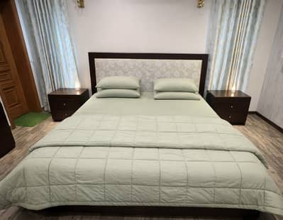 King Bed with Sidetables + Mattress