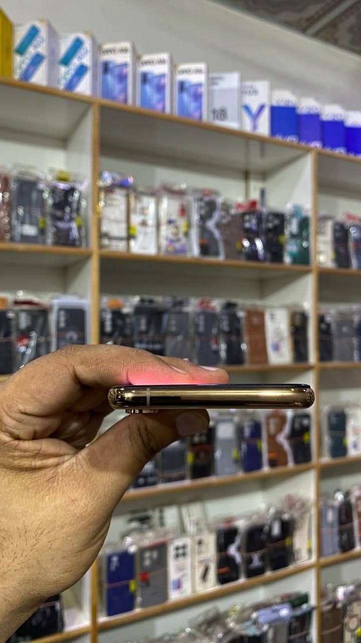 Apple iPhone XS 2