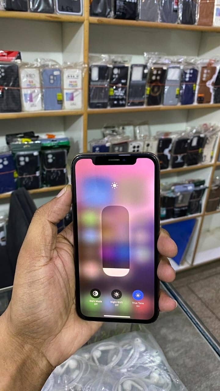 Apple iPhone XS 8