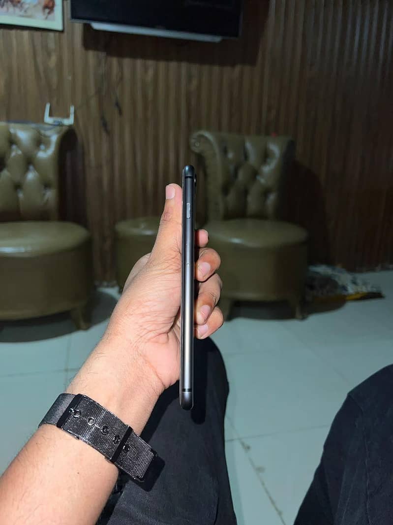 iPhone 8 plus 3