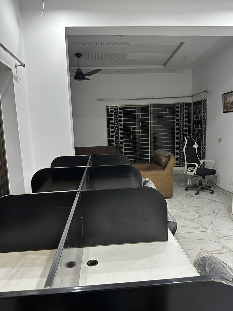 Office workstation 1