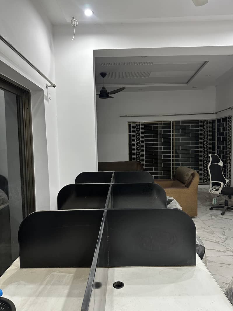 Office workstation 4