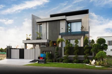 KANAL ULTRA MODERN SUPER LUXURY BUNGALOW FOR SALE ON TOP LACTION