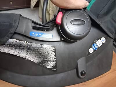 3 in 1 GRACO  pram cary cot and baby carrying bag